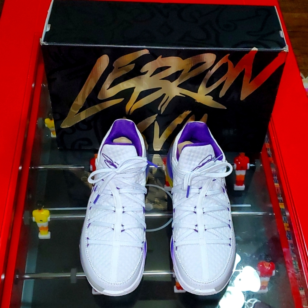 👉🏾5day Sale👈🏾 Lebron XVll low